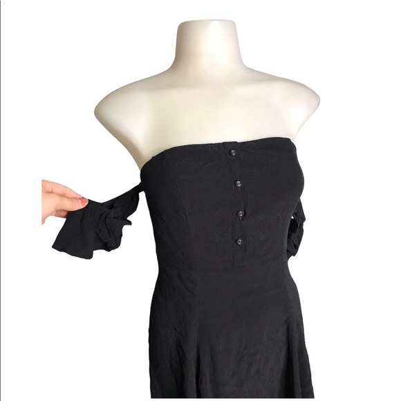 ASTR The Label | Sabina Off Shoulder Mini Dress in Black Button down Ruffle trim - Picture 3 of 11